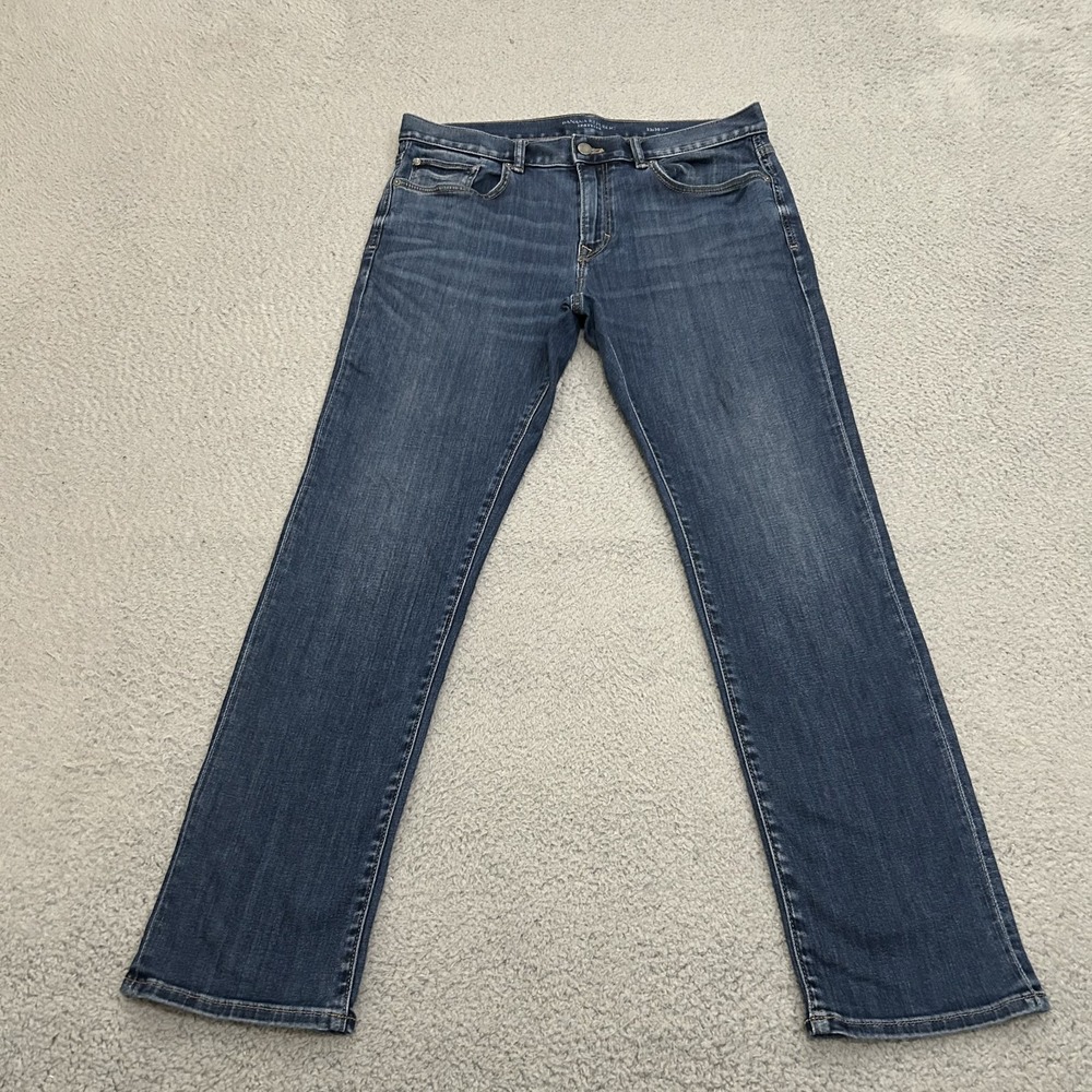 Banana Republic Jeans Mens 33x30 Blue Denim The Traveler Slim Fit Stretch Adult